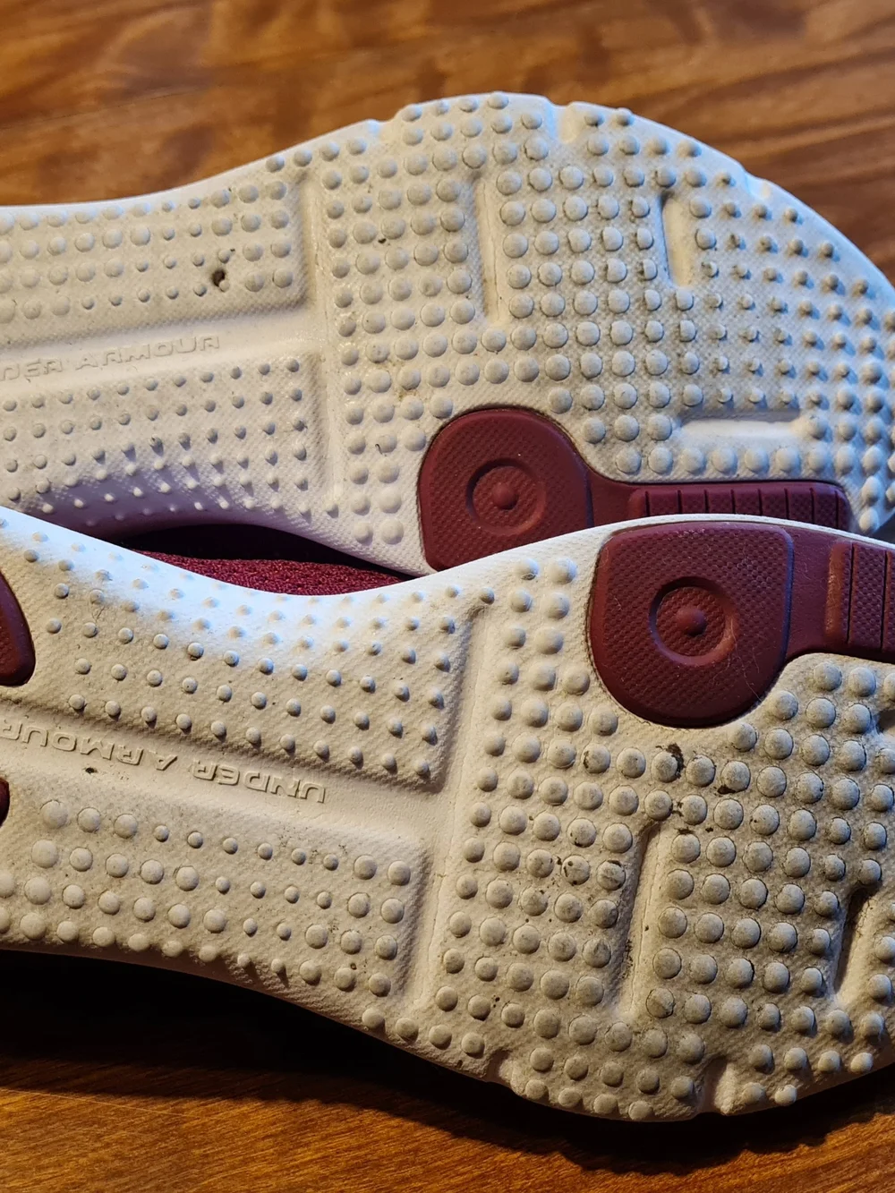 Under Armour Rapid LE Sneakers with White Sole